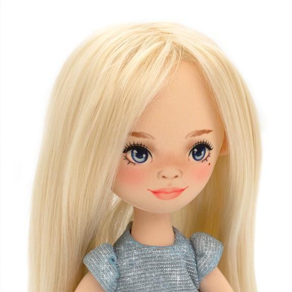 Panenka Mia ve světle modrých šatech od firmy ORANGE TOYS