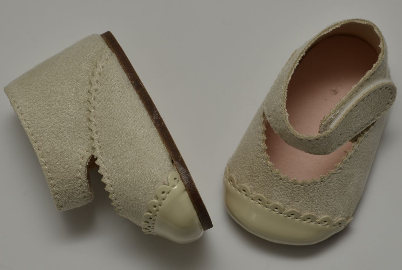 Béžové botičky pro miminka 40 - 42 cm  od firmy  Antonio Juan