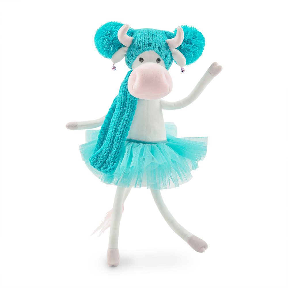 Kravička Caramello v modrém oblečení od firmy ORANGE TOYS - 25 cm