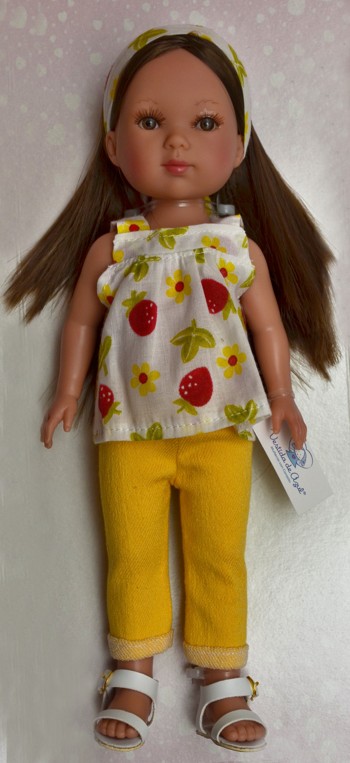 Realistická panenka holčička Carlota s čelenkou s jahodami od firmy Vestida de Azul