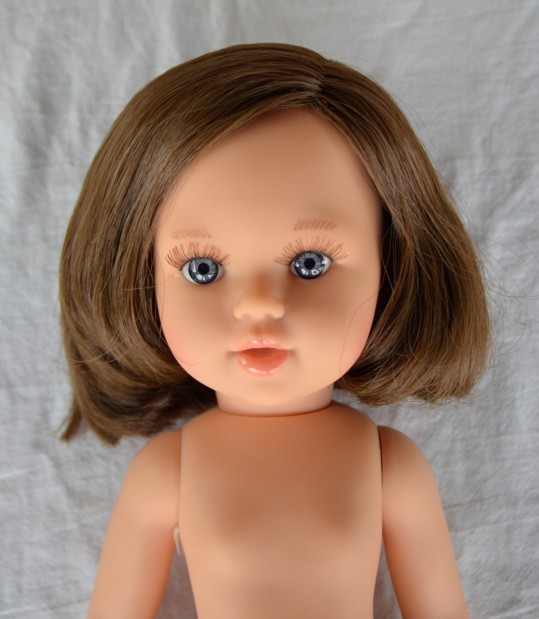 Panenka - holčička Marina bez oblečení - tmavě hnědé vlasy -  od španělské firmy Marina & Pau