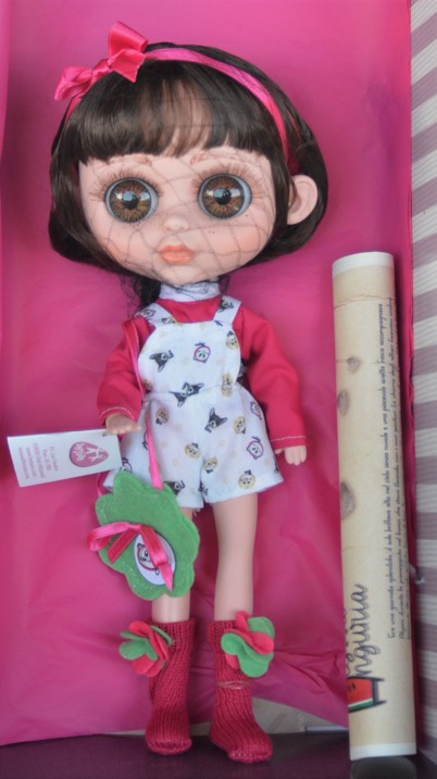 Panenka - The Biggers - holčička Alyssa v kraťasech s laclem od firmy Berjuan