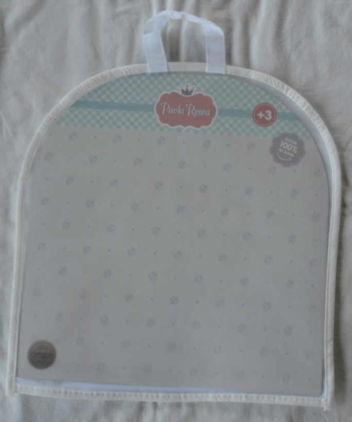 Obal používaný na oblečky Paola Reina.