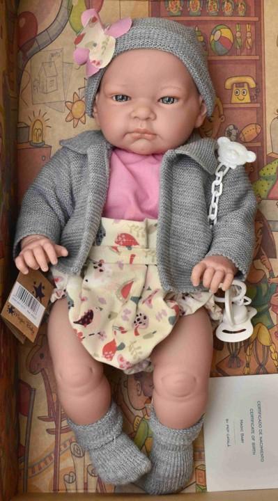Realistické miminko - holčička - Jenny v šedém kabátku od firmy Lamagik