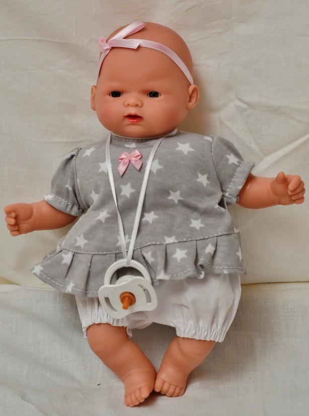 Realistické miminko - holčička - Viktorie v šedých šatech od španělské firmy Marina & Pau