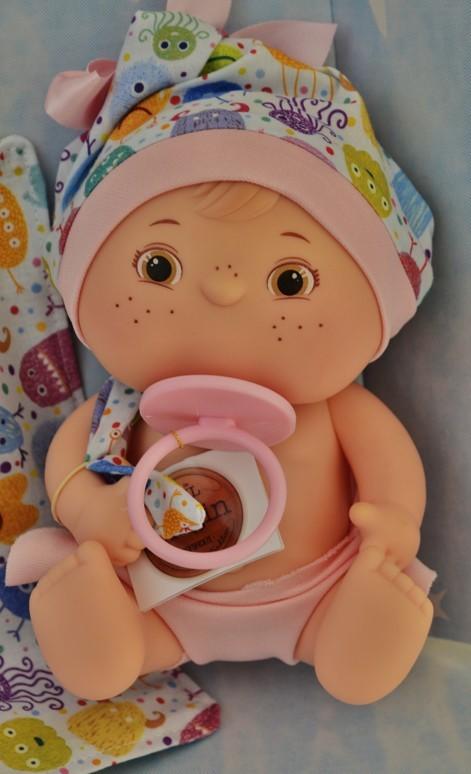 Felipa - miminko, které pije kaši a kaká od firmy Berjuan