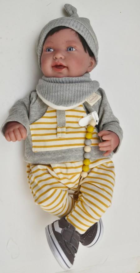 Reborn miminko - Sweet Reborn Pipo v teplákové soupravě od Antonio Juan