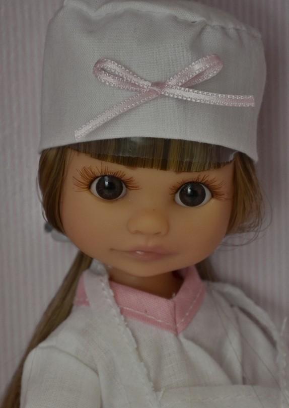 Realistická panenka Luci zdravotní sestřička od firmy Berjuan