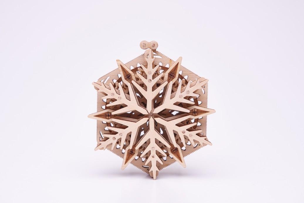 Wood Trick  "Sněhová vločka" - 3D dřevěné mechanické puzzle 