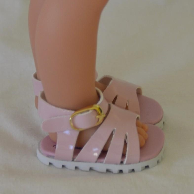 Větší růžové sandály