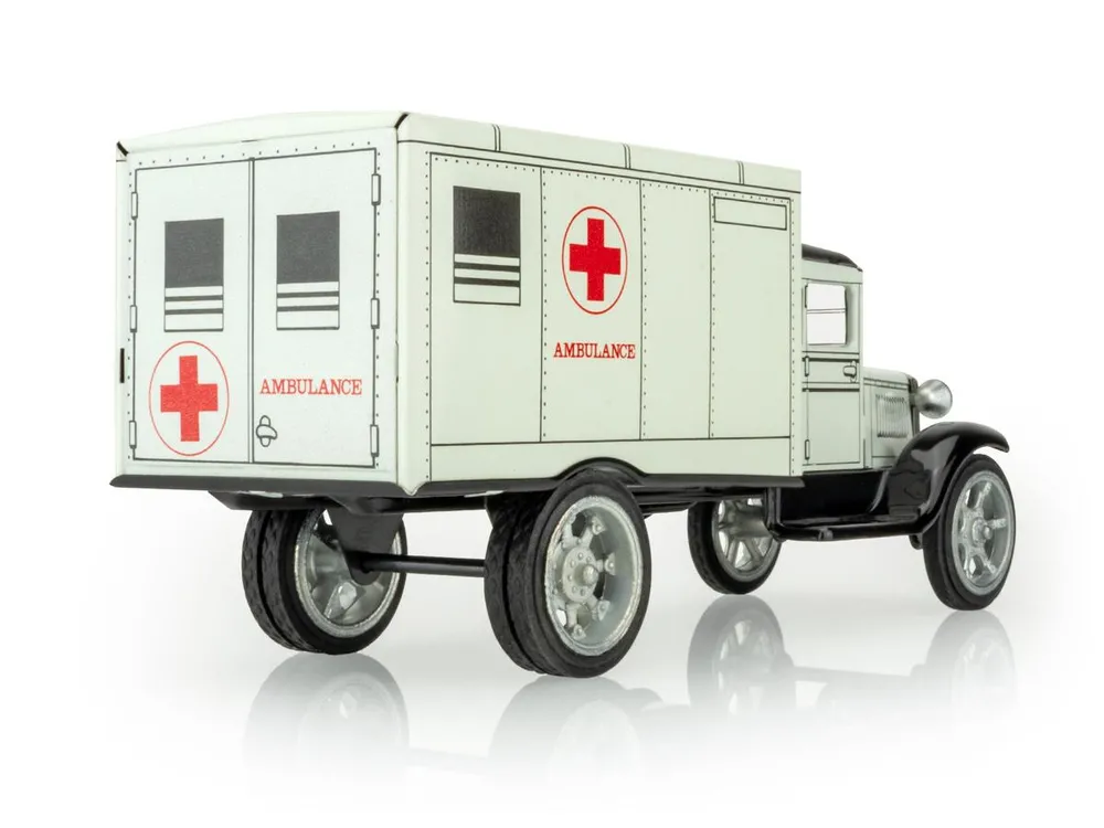 Hawkeye ambulance bílá