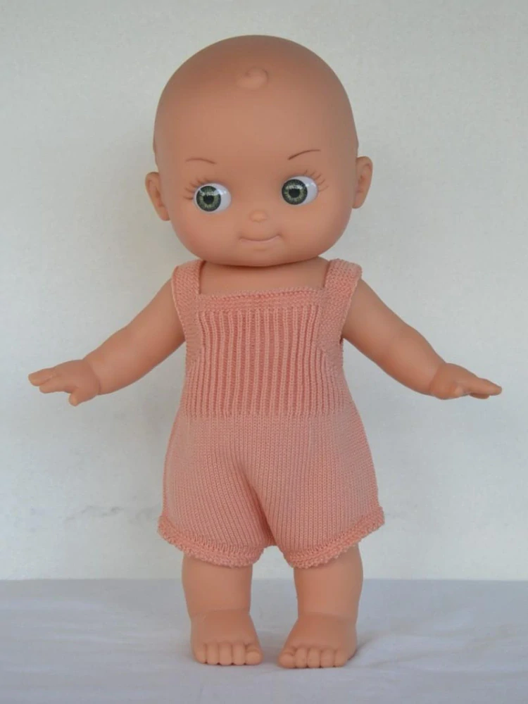 Panenka Mini Panchas - zelené oči - v starorůžových kraťasech ze Španělska