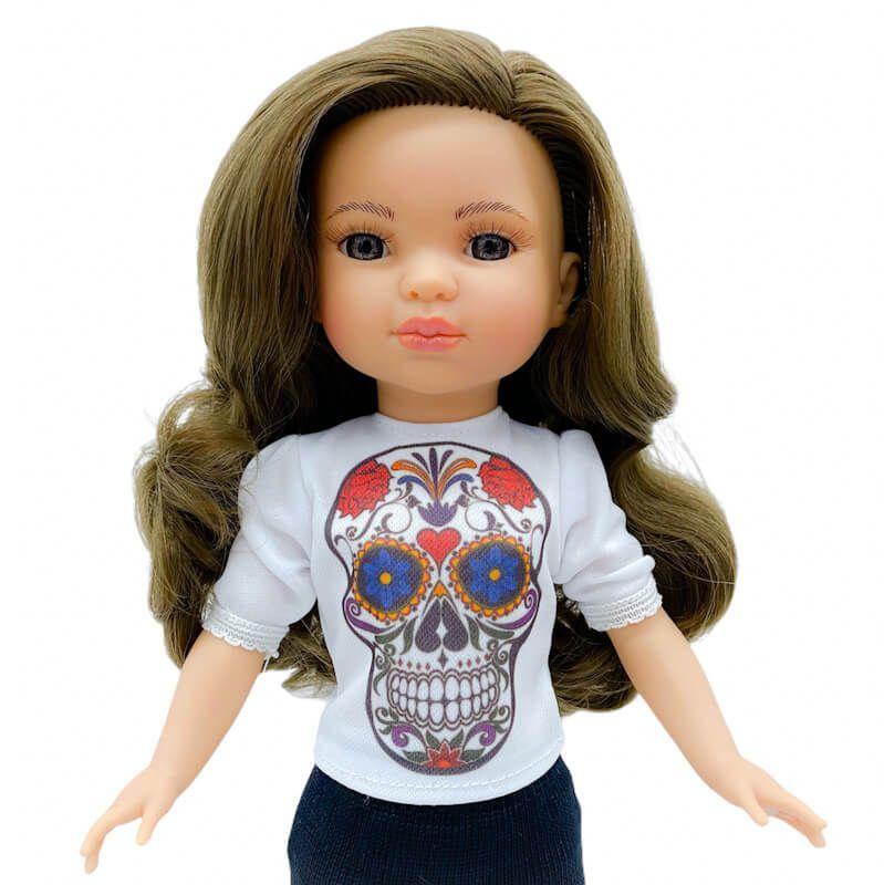 Panenka Simona v tričku s lebkou od firmy Folk Artesanía
