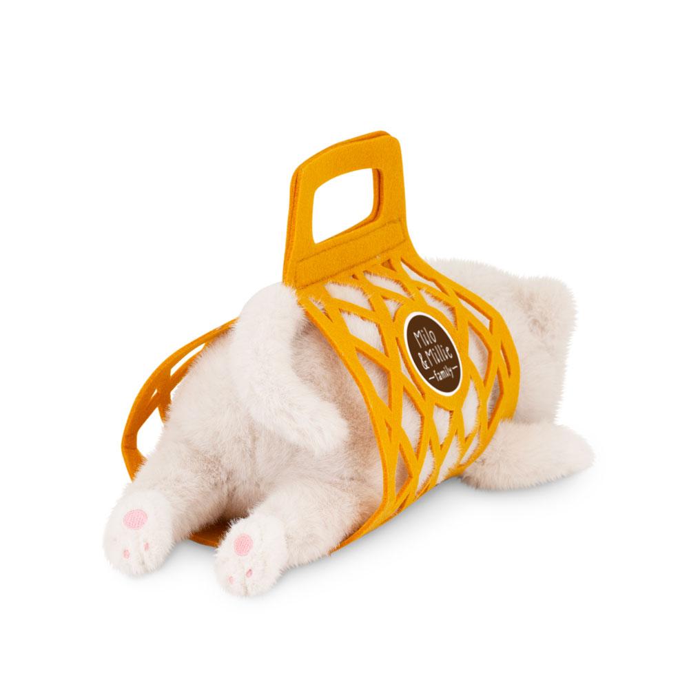 Bílá kočička Milo v přepravce od firmy ORANGE TOYS