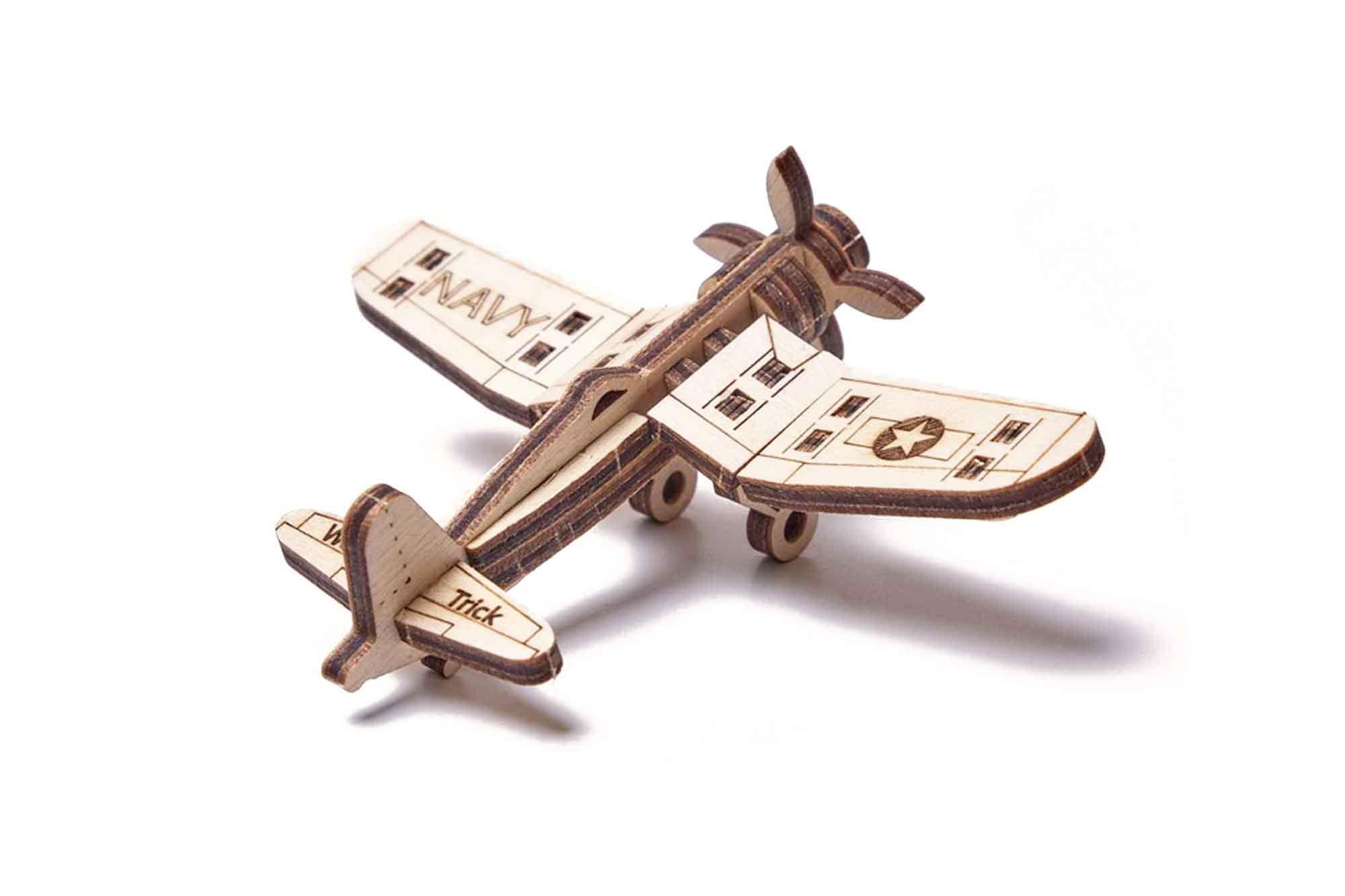 Wood Trick "Vojenské letadlo" - "Woodik Corsair Plane" - 3D dřevěné mechanické puzzle
