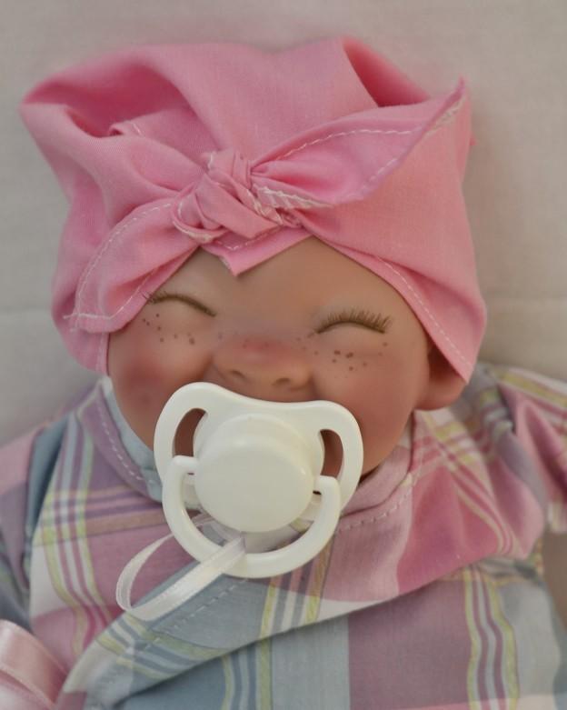 Smíšek v růžovém šátku od firmy  Lamagik ze Španělska