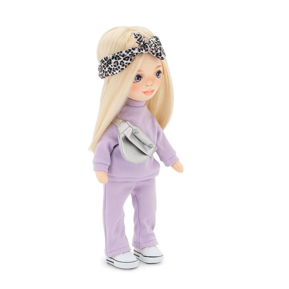 Panenka Mia ve fialové teplákové soupravě od firmy ORANGE TOYS