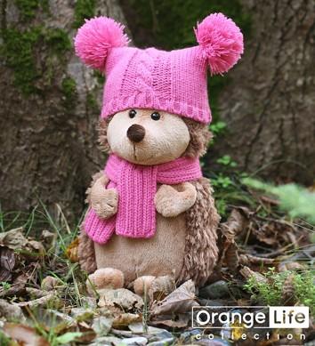 Ježčí slečna v růžovém čepičce se 2 bambulemi od firmy ORANGE TOYS