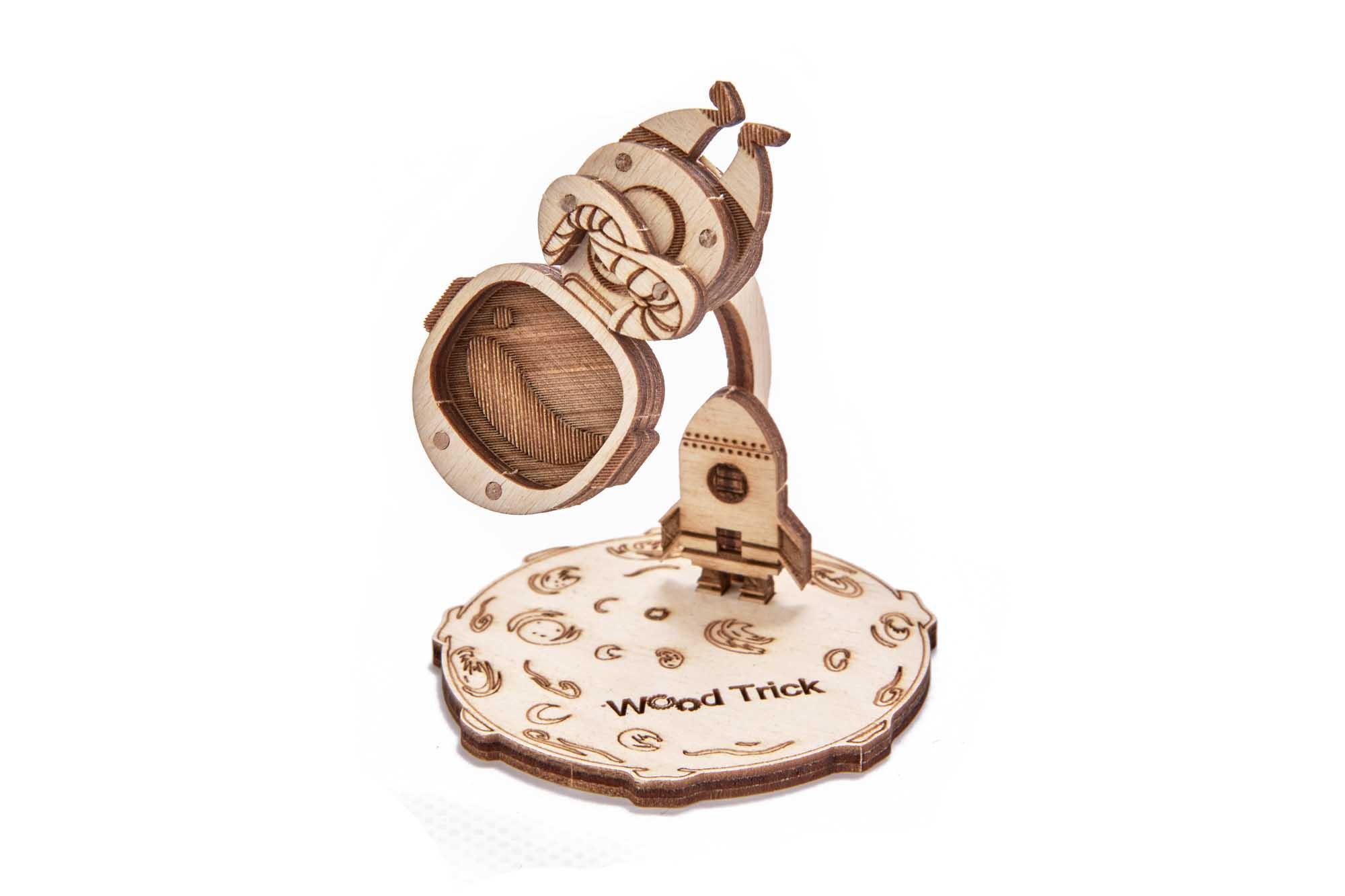 Wood Trick "Kosmonaut" - "Woodik Astronaut" - 3D dřevěné mechanické puzzle