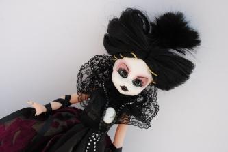 Realistická panenka vampírka Lady Darla od firmy Endisa