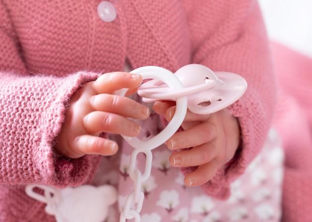 Miminko - Můj první reborn Martina na dečce  od Antonio Juan