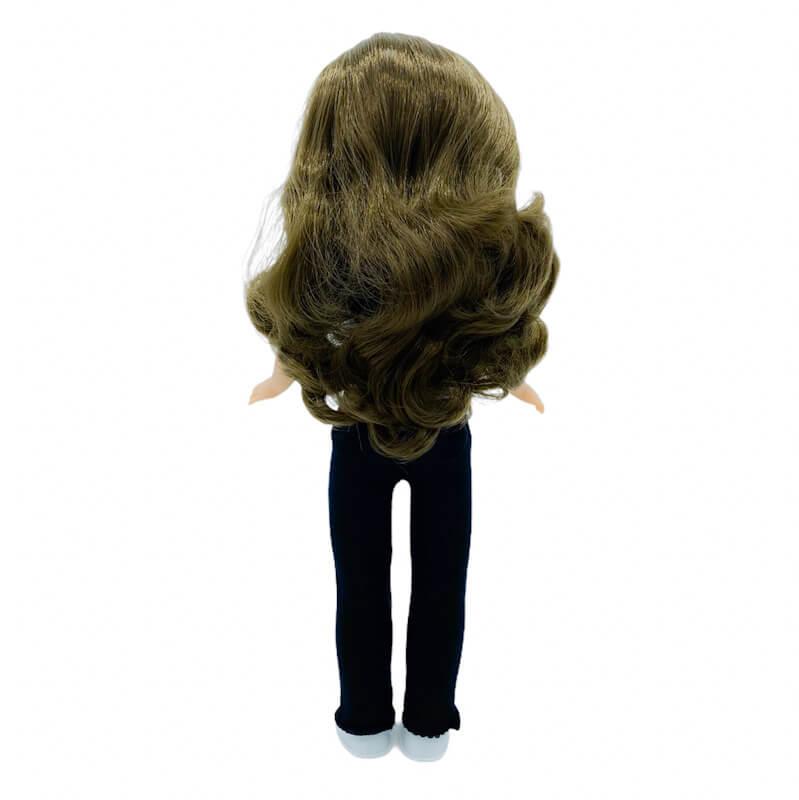 Panenka Simona v tričku s lebkou od firmy Folk Artesanía