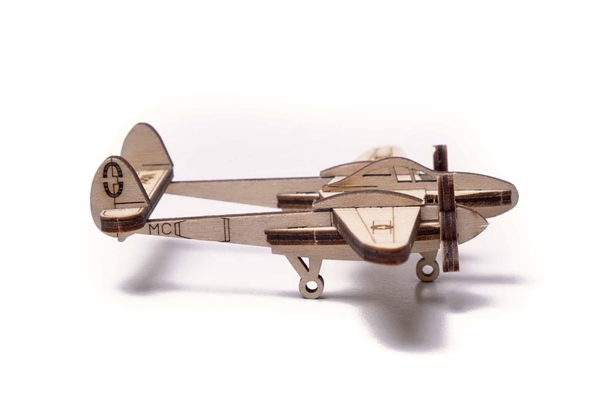 Wood Trick  "Vojenské letadlo" - "Woodik Lightning Plane" - 3D dřevěné mechanické puzzle 