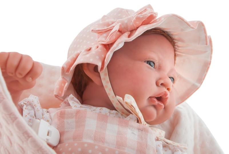 Sweet Reborn  -miminko s zrzavými vlásky ve spacím pytli od Antonio Juan