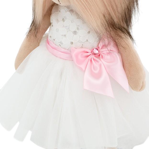 Yoyo s tělíčkem s kostřičkou v bílých šatech - jorkšírka od firmy ORANGE TOYS