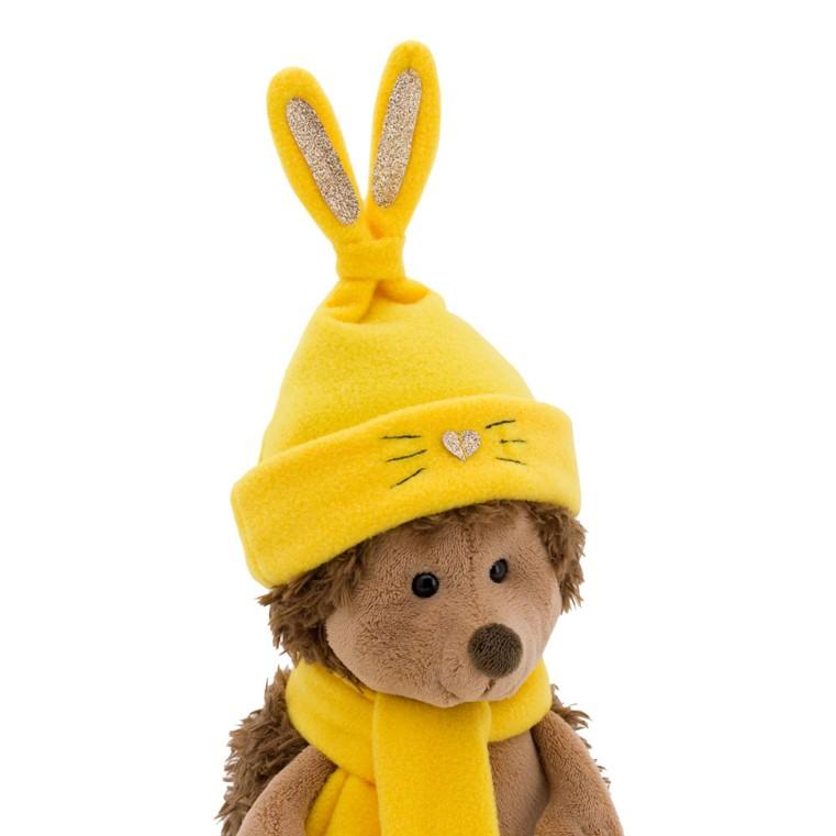 Ježek ve žluté čepice se zaječími oušky od firmy ORANGE TOYS