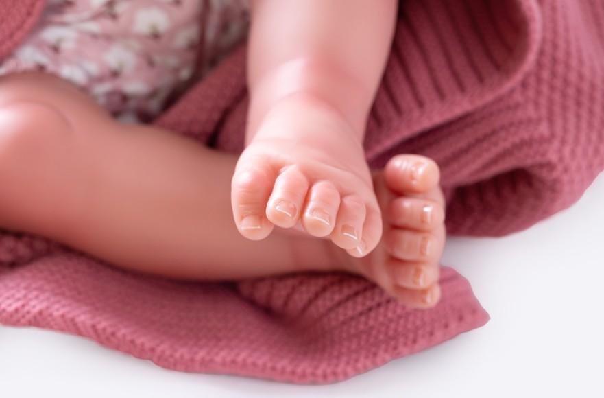 Miminko - Můj první reborn Martina na dečce  od Antonio Juan
