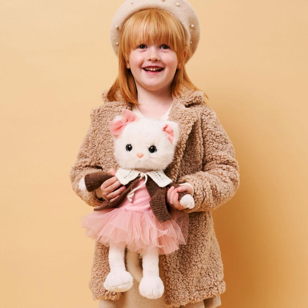 Orange Toys – Lucky Sophie s tělíčkem s kostřičkou v hnědém pleteném svetříku