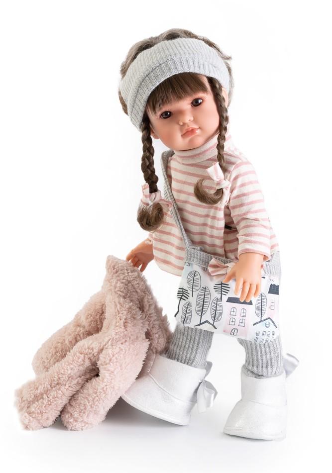 Realistická panenka  Bella  v zimním oblečku od firmy Antonio Juan ze Španělska