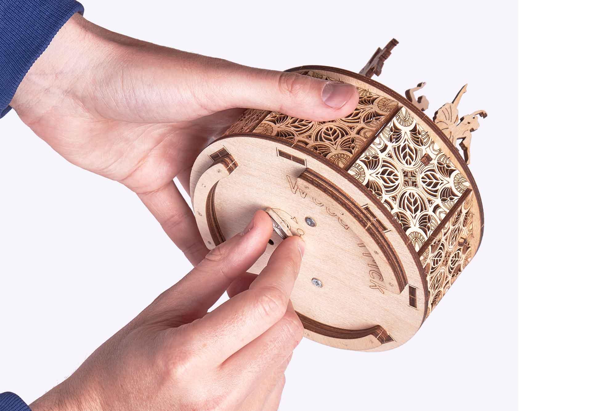Wood Trick  "Tančící baletky" - 3D dřevěné mechanické puzzle 