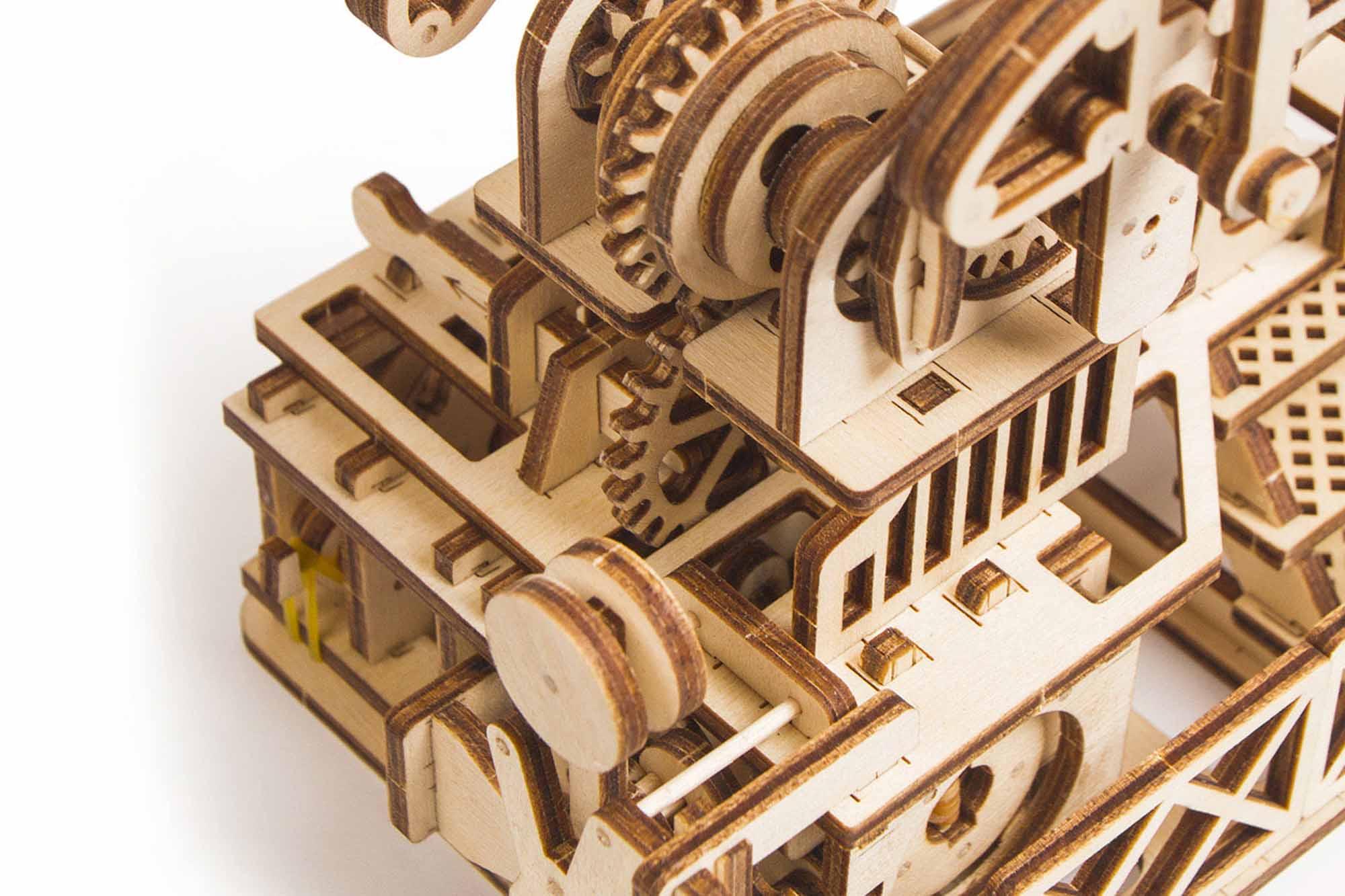 Wood Trick "Ropný jeřáb" - 3D dřevěné mechanické puzzle
