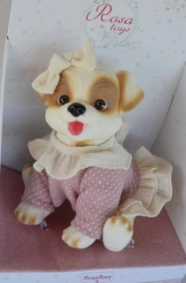 Hnědo-bílý pejsek v růžových šatech s kanýrkem od RosaToys
