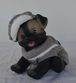 Černo-hnědý pejsek v pleteném overalu od RosaToys