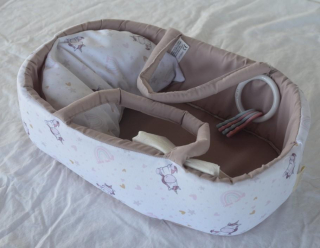 Přenosná taška s jednorožci - menší košík pro miminka 32 cm